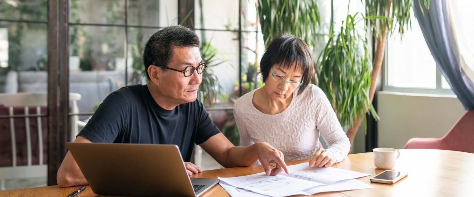 What is the average retirement income for a couple?